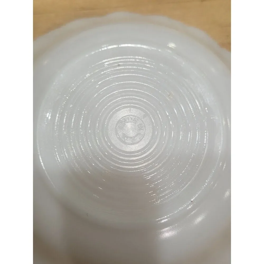 Set of 4 Vintage Federal Glass White Milk Glass Swirl Berry Bowls 5.25 In USA